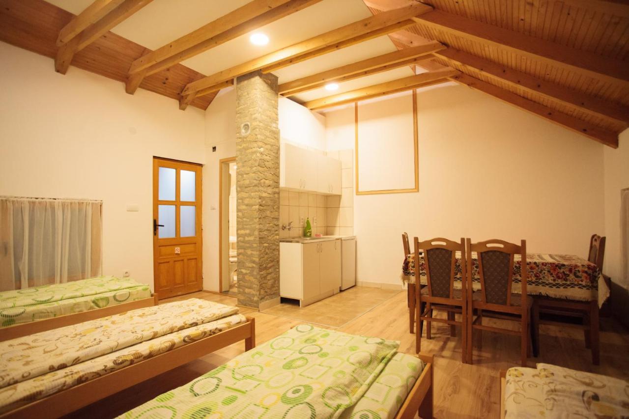 Holiday Home Jazacka Bajka Врднік Екстер'єр фото