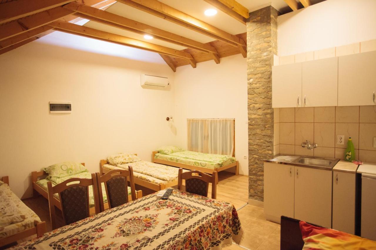 Holiday Home Jazacka Bajka Врднік Екстер'єр фото